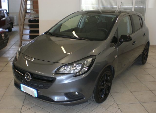 CIMG8992-640x466 Opel Corsa 1.2 5 porte  120° anniversario BICOLORE (ADATTA PER NEOPATENTATI)