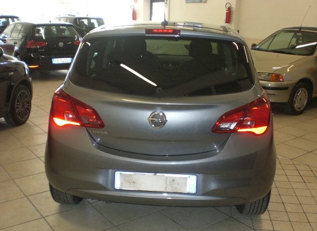 CIMG9004-640x466 Opel Corsa 1.2 5 porte  120° anniversario BICOLORE (ADATTA PER NEOPATENTATI)