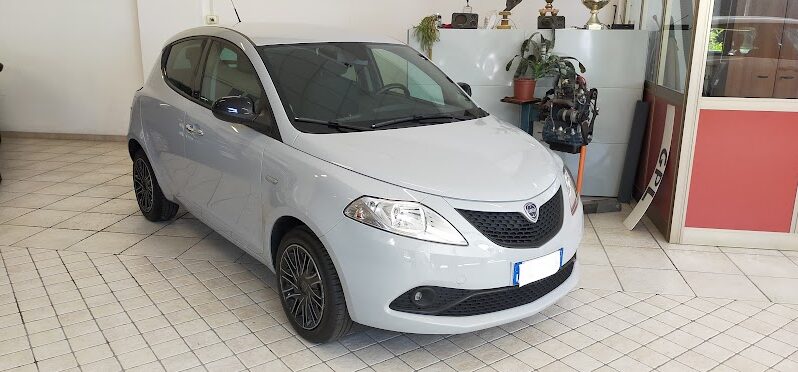 IMG20230927111443-798x372 Lancia Ypsilon 1.2 Gold PER NEOPATENTATI con soli km 26000